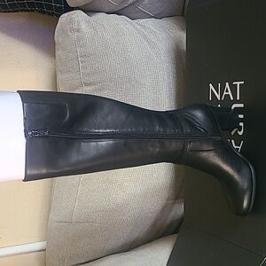 Naturalizer Black Heeled Boots with Sleek Elegance